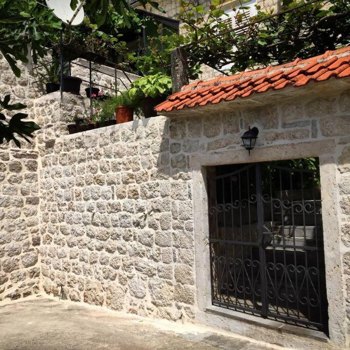 Apartment Terazza Di Ljuta Kotor Ngoại thất bức ảnh